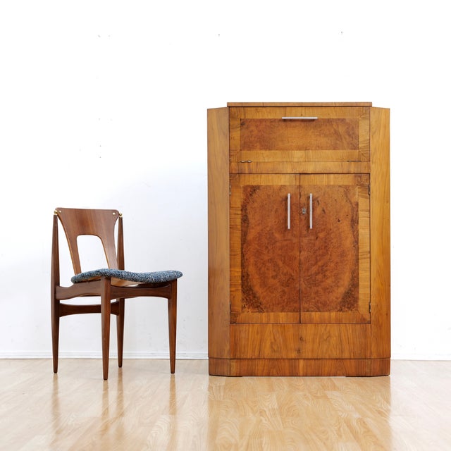 Mid-Century Modern 1950s English Walnut & Burl Dry Bar Liquor Cabinet For Sale - Image 3 of 15