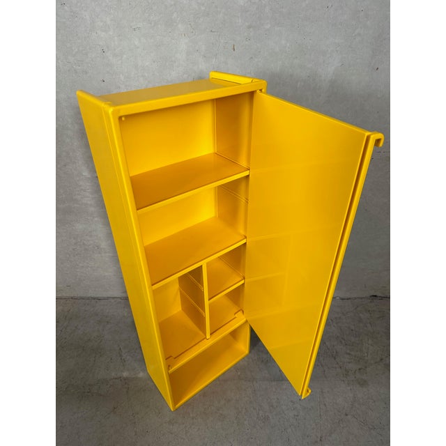 Olaf von Bohr Vintage Yellow Medicine Cabinets by Olaf von Bohr for Gedy, Italy, 1980s, Set of 2 For Sale - Image 4 of 16