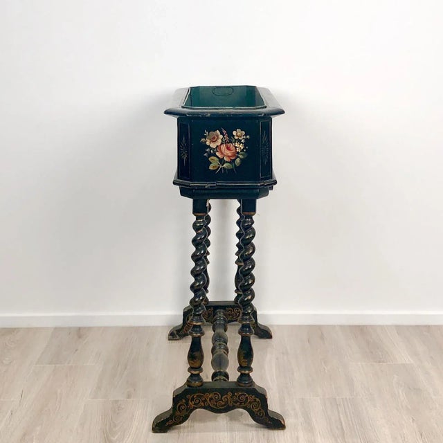 19th Century Lacquer and Painted Planter, Circa 1890 For Sale - Image 4 of 6