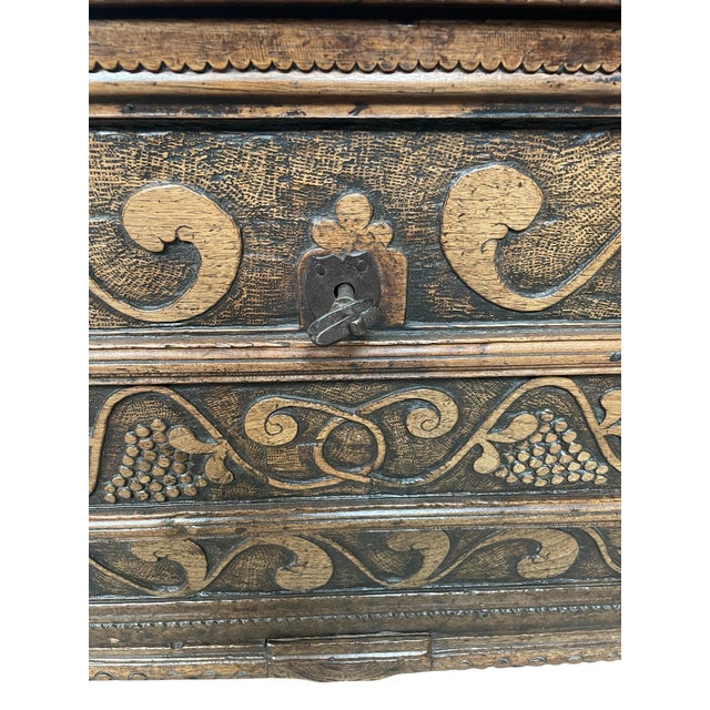 Italian Chest in Walnut Wood For Sale - Image 9 of 10