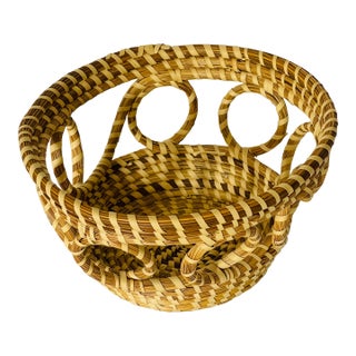Vintage Handmade South Carolina Woven Basket For Sale