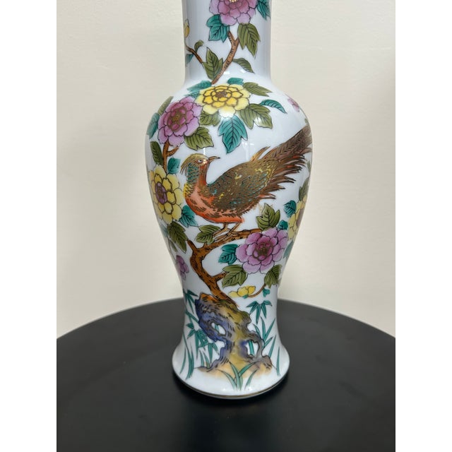 Chinoiserie 1970s Norleans Chinoiserie Hand-Painted Porcelain Vase For Sale - Image 3 of 12