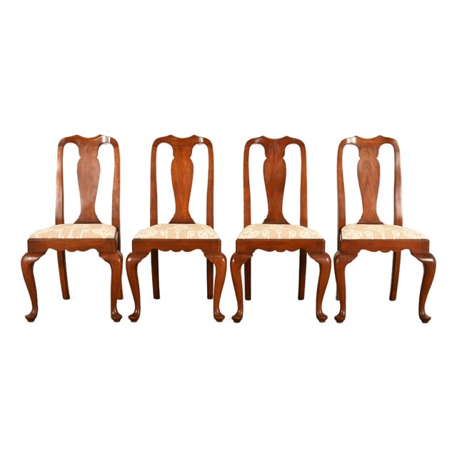 Henkel Harris Queen Anne Solid Cherry Wood Dining Chairs | Set of Four For Sale