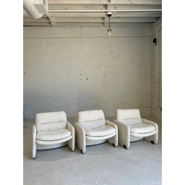 Modern Newly Upholstered Vintage Italian Lounge Chair Designed Ammannati & Vitelli for Brunati For Sale - Image 3 of 7