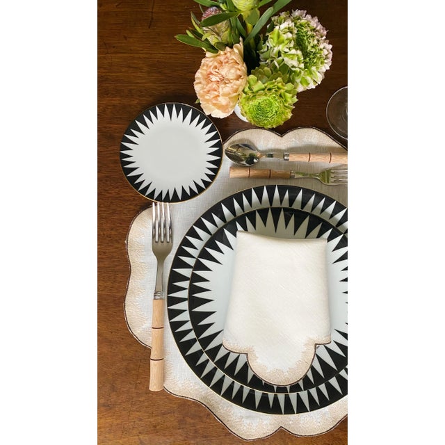 Contemporary VALVER White/Beige Embroidered Linen Placemat from Los Encajeros For Sale - Image 3 of 4