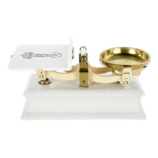 20th Century English Scale For Sale