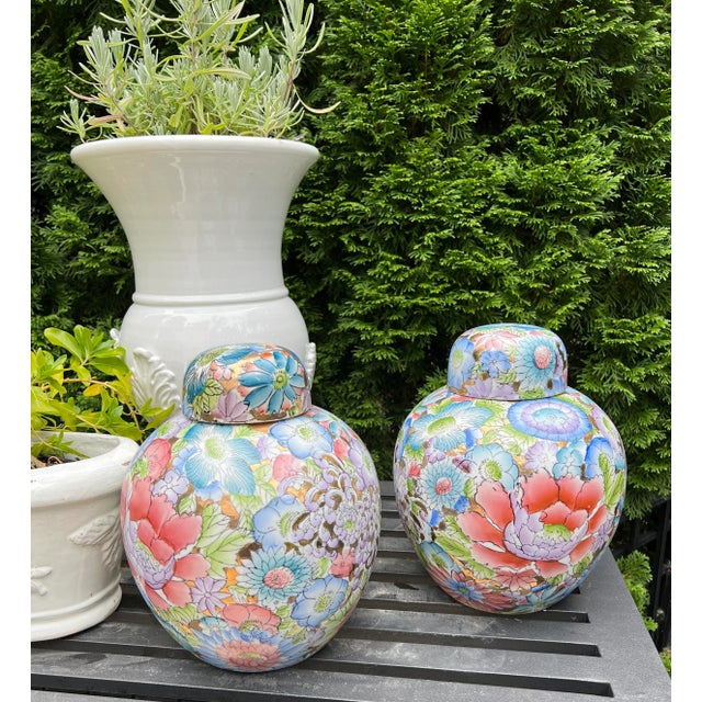 Mille Fleur Famille Rose Style Porcelain Ginger Jars – Hand-Painted Ginger Jars, Pair For Sale - Image 10 of 10