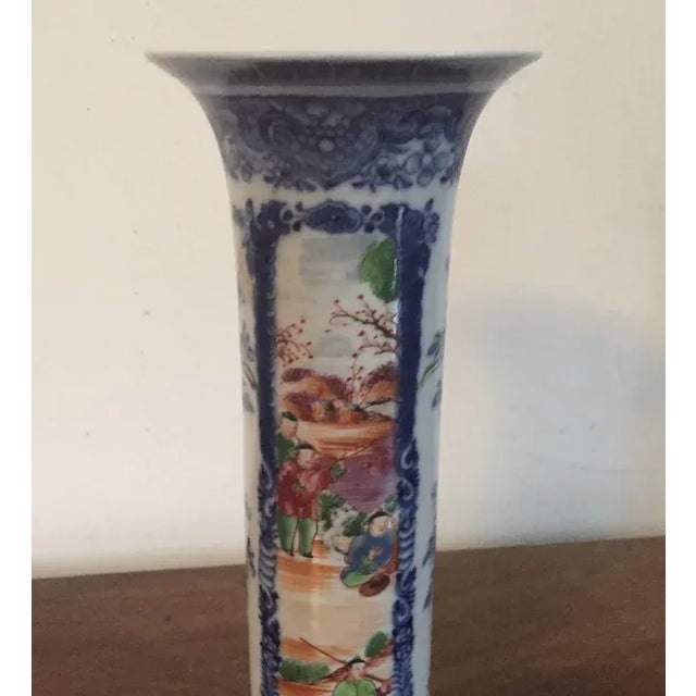 18th Century Chinese Export Porcelain Decorated Vase For Sale - Image 4 of 11