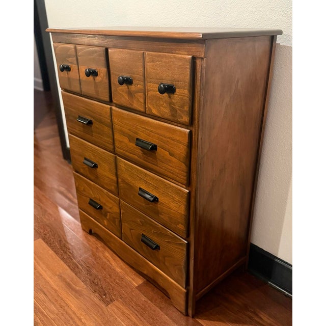 1980s Vintage Five-Drawer Chest of Drawers in Rich Walnut Finish – Refinished Wood Dresser For Sale - Image 5 of 12