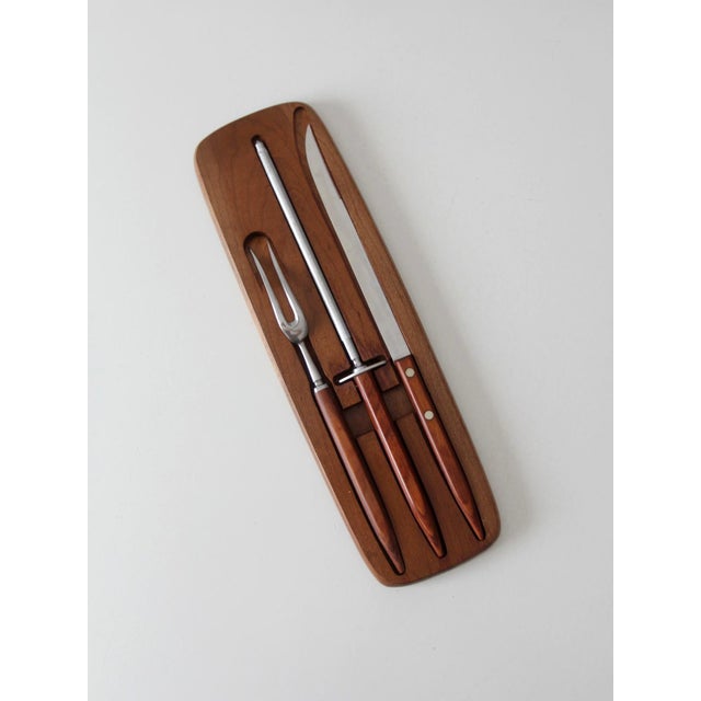 Vintage Robeson ShurEdge Frozen Heat Carving Set With Wood Tray For Sale - Image 6 of 13