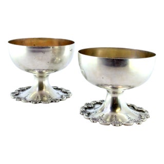 Silver Champagne Glasses with Base Reliefs and Shells, Set of 2 For Sale