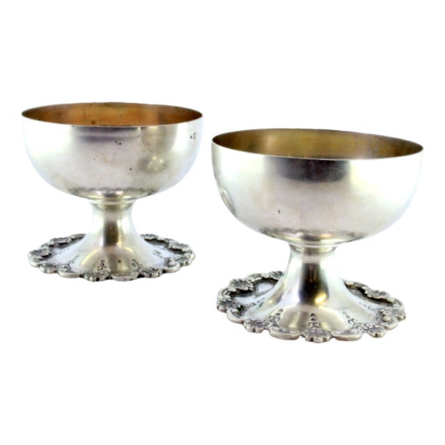 Silver Champagne Glasses with Base Reliefs and Shells, Set of 2 For Sale
