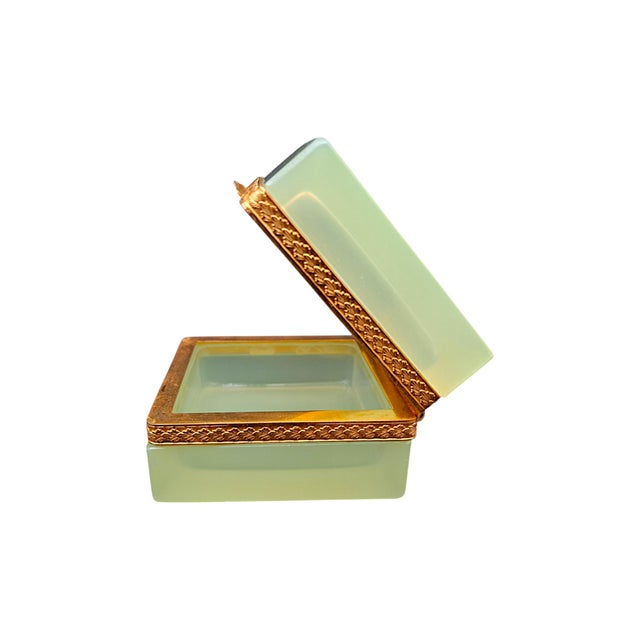 Opaline Murano Glass Jewelry Box from Manifattura di Murano, 1970s For Sale - Image 11 of 13