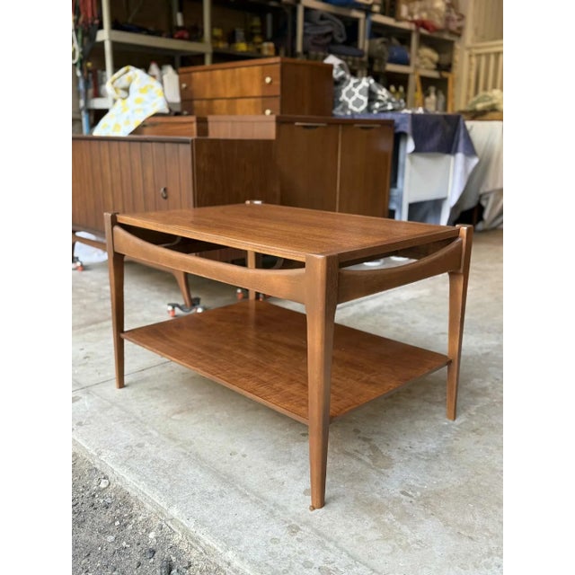Mid-Century Modern Bassett Mid Century Modern End Side Cocktail Table For Sale - Image 3 of 10