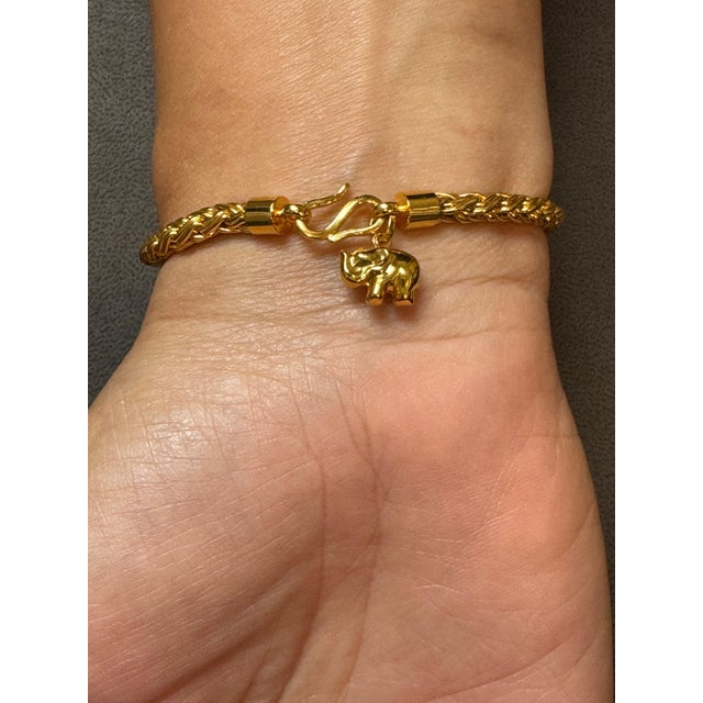Modern Love Nest Yellow Gold Woven Bracelet in 18 Kt Yellow Gold For Sale - Image 3 of 8