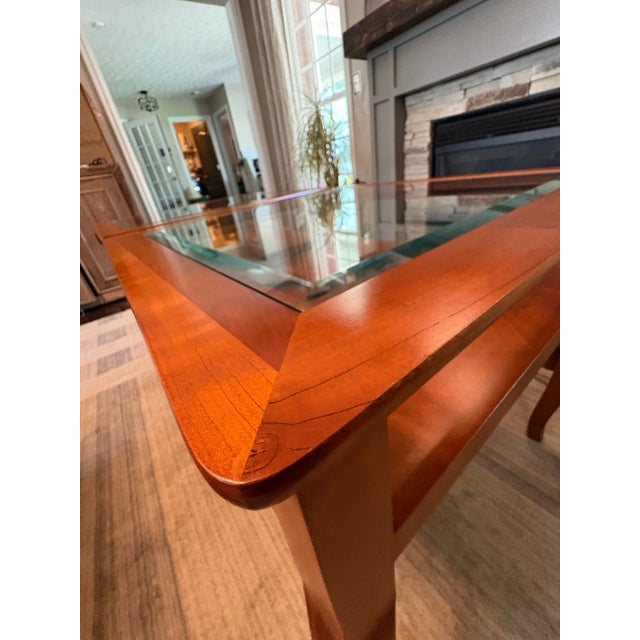 Traditional Late 20th Century Hammary Solid Cherry & Beveled Glass End Tables - A Pair For Sale - Image 3 of 9