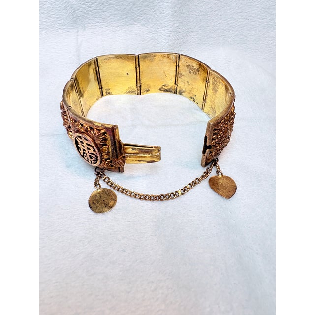 Vintage Mid‑Century Chinese Solid Cast Brass Fú‑Lù‑Shòu Blessings Bracelet For Sale - Image 4 of 13