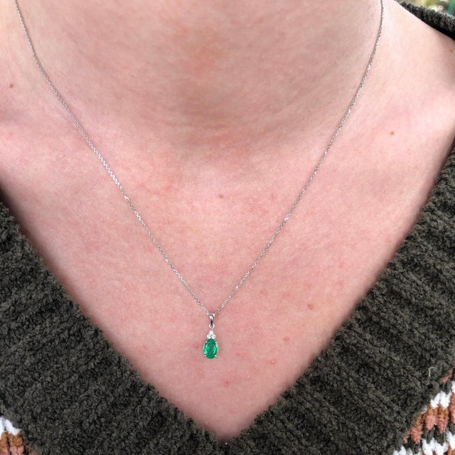 2020s Diamond-Cut Stationed Cable Chain in Solid 14k Gold: Fixed Length Chain 18" For Sale - Image 5 of 10