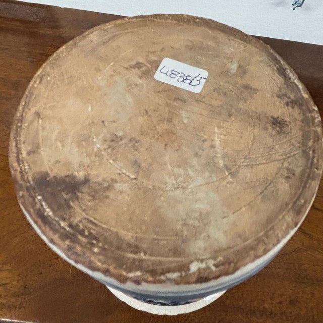 Antique Albarello Pharmacy Jar with Coat of Arms and Crown, 1700 For Sale - Image 13 of 14