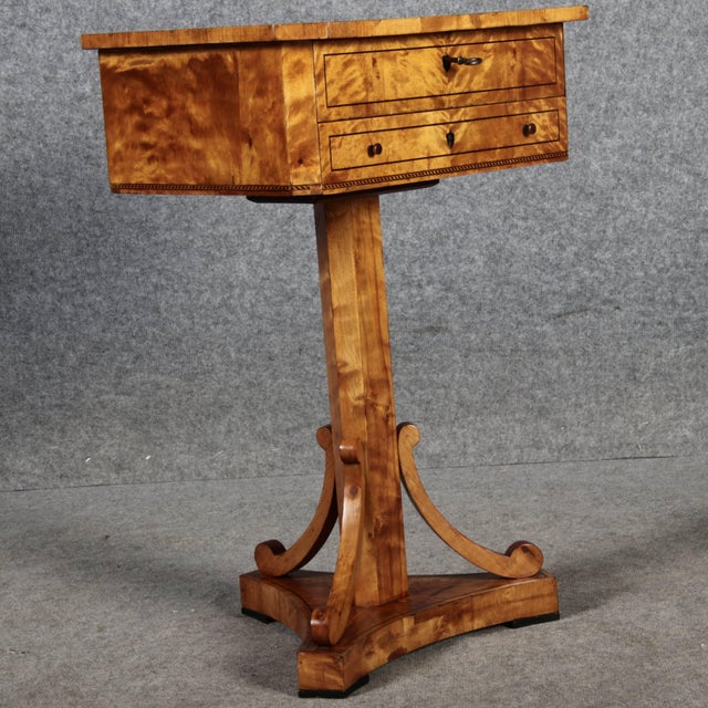 Antique Biedermeier Sewing Table in Birch, 1830 For Sale - Image 12 of 18