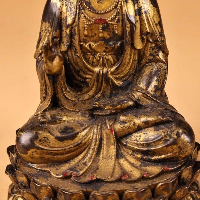Vintage Chinese Mud‑Gilded Bronze Guanyin Bodhisattva Seated Lotus Figure, Chinoiserie Altar Statue For Sale - Image 9 of 10