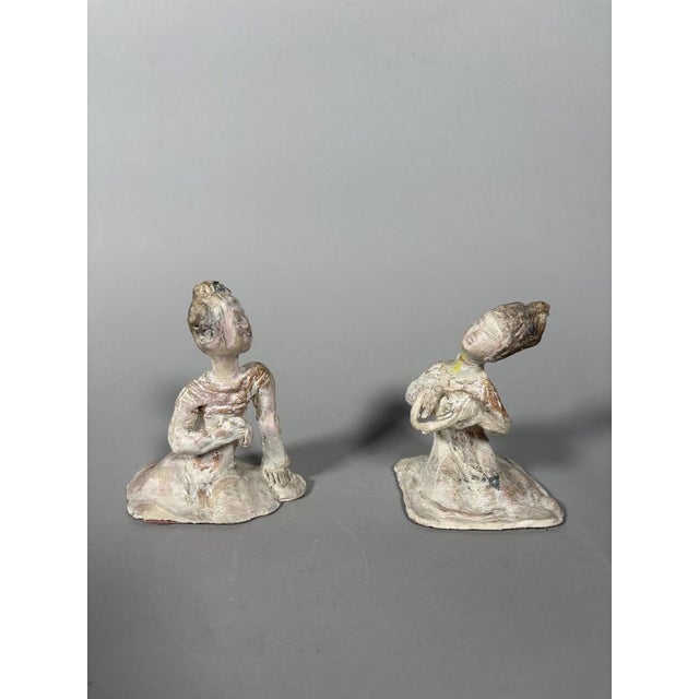 Pair of Mingqi sculptures of dancers, China, Tang Dynasty (618-907) For Sale