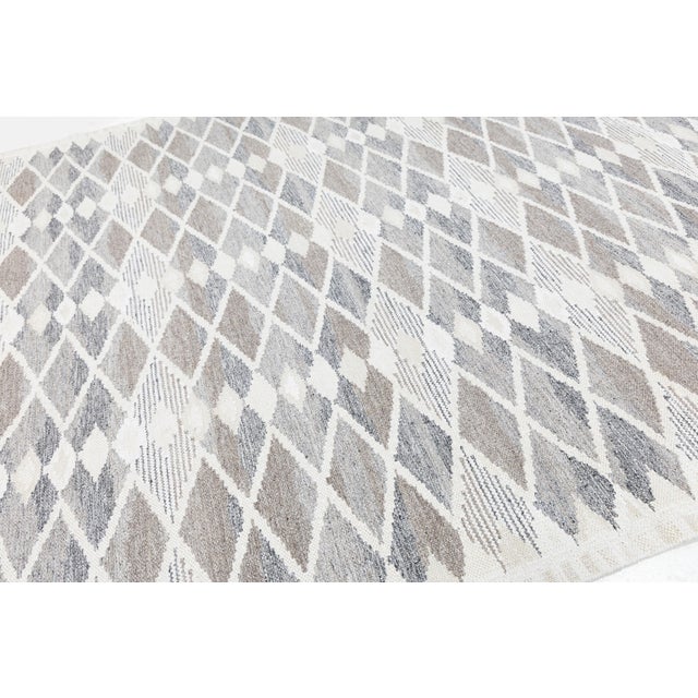 Textile Modern Swedish Flat-Weave Wool Rug With Geometric Diamond Motif in Soft Neutrals For Sale - Image 7 of 11