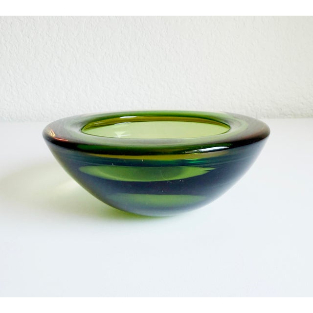 Mid-Century Modern Seguso Vetri Murano Sommerso Glass Bowl, 1960s Italy, Attributed For Sale - Image 3 of 11
