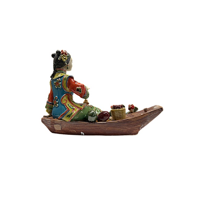 1990s Chinese Porcelain Qing Style Dressing on Boat Lady Figure For Sale - Image 5 of 5