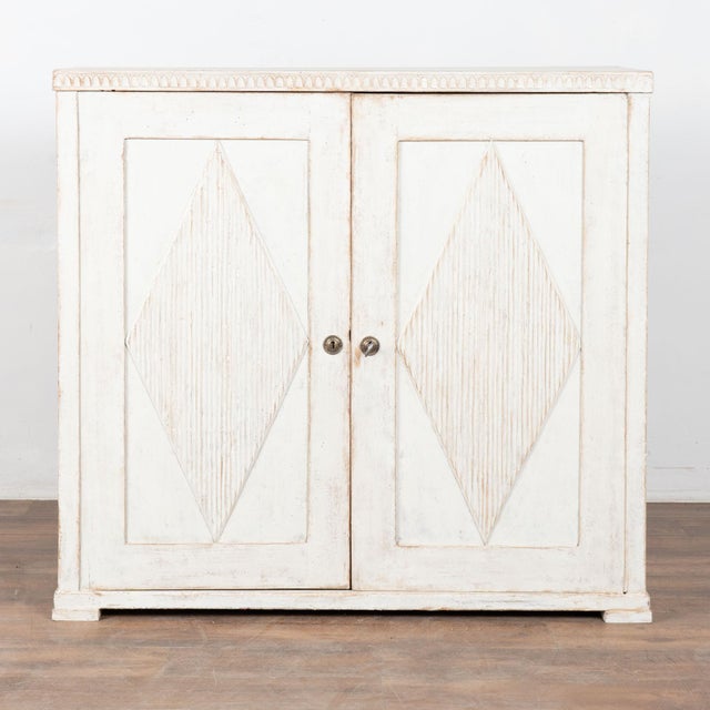 Gustavian (Swedish) 19th Century Swedish White Gustavian Cabinet Sideboard For Sale - Image 3 of 15