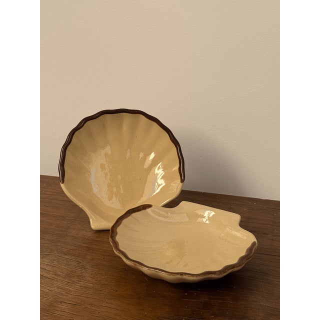 Mid-Century Modern Ceramic Clam Shell Dishes by Emile Henry, Set of 2 For Sale - Image 3 of 5