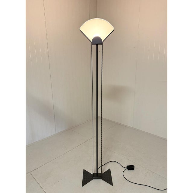 Italian Floor Lamp in Steel Tear Plate and Glass, 1980s For Sale - Image 4 of 18