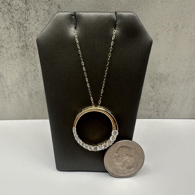 Diamond Circle Necklace in 14kt Yellow Gold – ~1ctw, 18in, Pre-Loved For Sale - Image 4 of 5