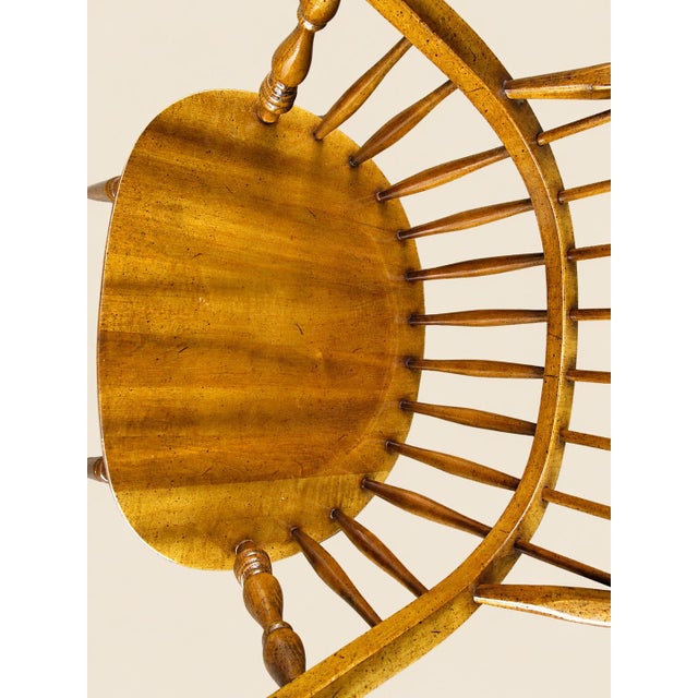 1980s Tiger Maple Set of Four Windsor Chairs With Beautiful Patina For Sale In Los Angeles - Image 6 of 10