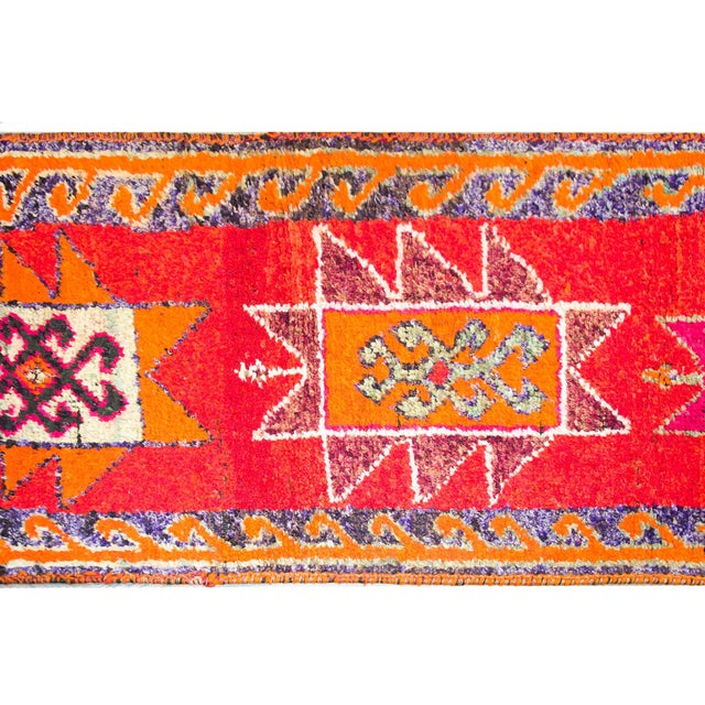 Red Mid-20th Century Turkish Rug For Sale - Image 8 of 15
