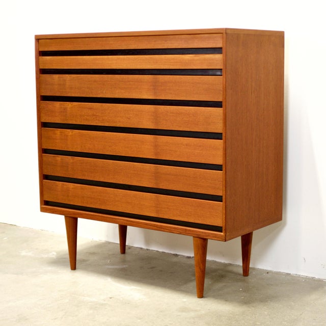 Danish Teak 7 Drawer Dresser, Attributed to Kai Kristiansen for Schou Andersen For Sale - Image 4 of 14