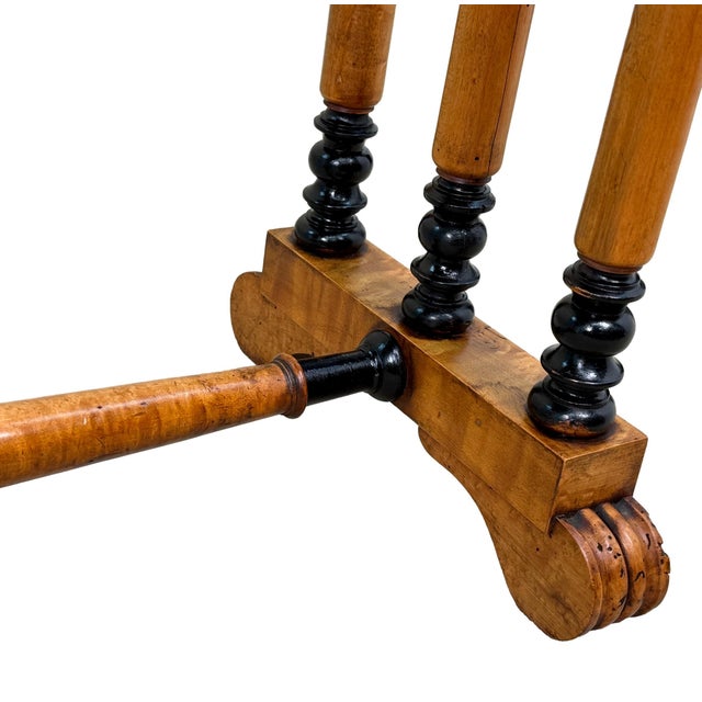 Early 18th Century Regency Birdseye Maple Occasional Tables, Set of 2 For Sale - Image 9 of 17