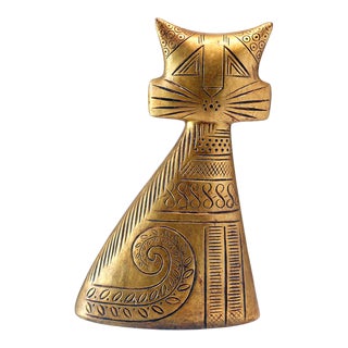 1950s “Turn-About Cat” Egyptian Revival Style Mixed-Media Sculpture by Hedi Schoop For Sale
