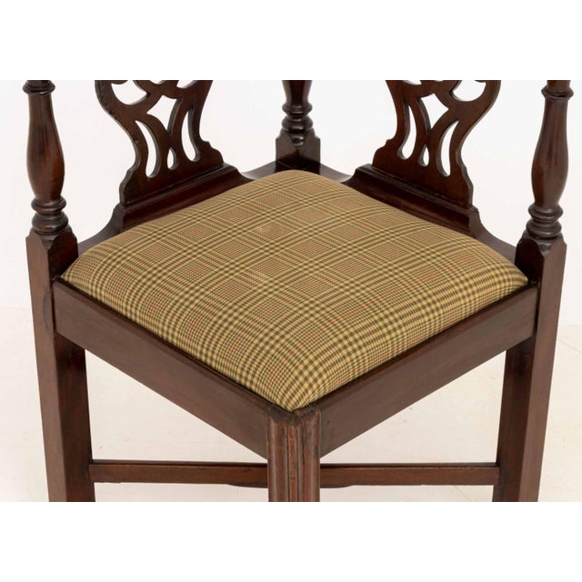 Traditional George III Mahogany Corner Chair, With Openwork Back Splats For Sale - Image 3 of 7