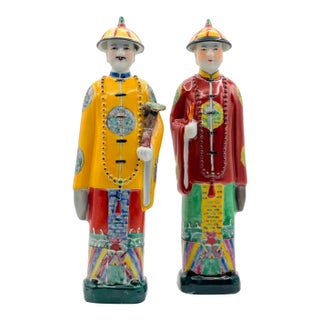 Vintage Mid Century Handpainted Chinese Pair Asian Porcelain Qing Dynasty Figures For Sale