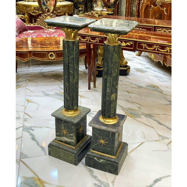 Rococo Style Dark Pedestal Column Set – Marble Top Gold Leaf Pedestals For Sale - Image 4 of 4