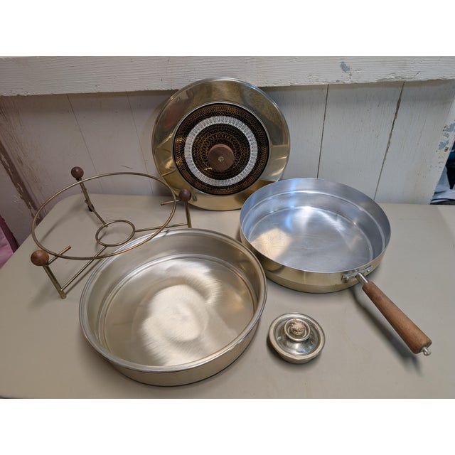 Mid 20th Century Hollywood Regency Black Gold Dorothy Draper Style Food Chafing Dish Warmer & Skillet Set For Sale In Cleveland - Image 6 of 8