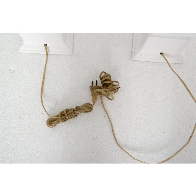 Neoclassical Pair Dorothy Draper style Bulbous Urn Lamps with Shell Detail For Sale - Image 3 of 12