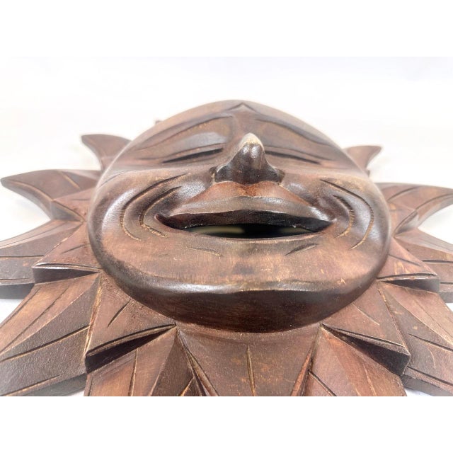 Wooden Carved Sun Face Sunburst Wall Sculpture, 20th Century For Sale - Image 6 of 15
