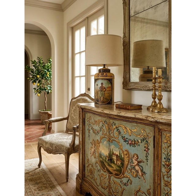 Metal Vintage English Toleware Tea Caddy Table Lamp - Colonial Scene For Sale - Image 7 of 8