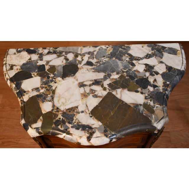 1910 Pair French Louis XV Walnut Satinwood & Marble Bedside Tables Nightstands For Sale - Image 12 of 13