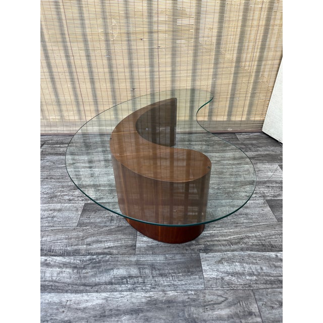Mid Century Modern Apostrophe Coffee Table by Vladimir Kagan for Selig. Circa 1960s For Sale - Image 12 of 18