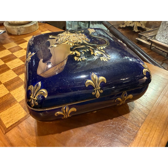 Ceramic Box with Lion and Fleur-De-Lis For Sale - Image 3 of 4