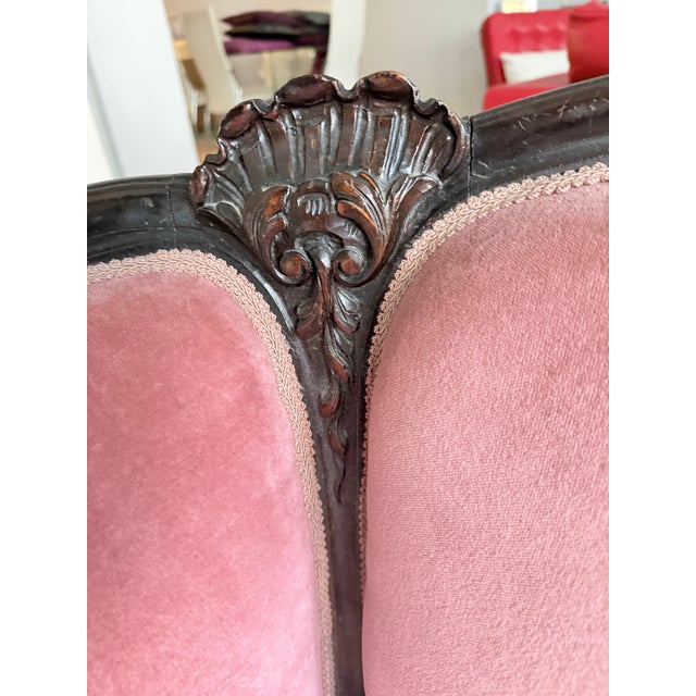 Late 19th Century Rococo Revival Loveseat With Antique Rose Velvet Upholstery and Decorative Walnut Carvings For Sale - Image 5 of 9