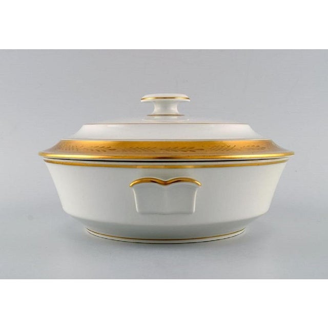 No. 607 Lidded Tureen in Porcelain from Royal Copenhagen, 1944 For Sale - Image 3 of 7